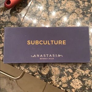 NEW Anastasia Beverly Hills subculture pallet